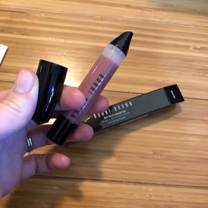 BNIB Bobbi Brown Liquid Lipstick in Naked Pink